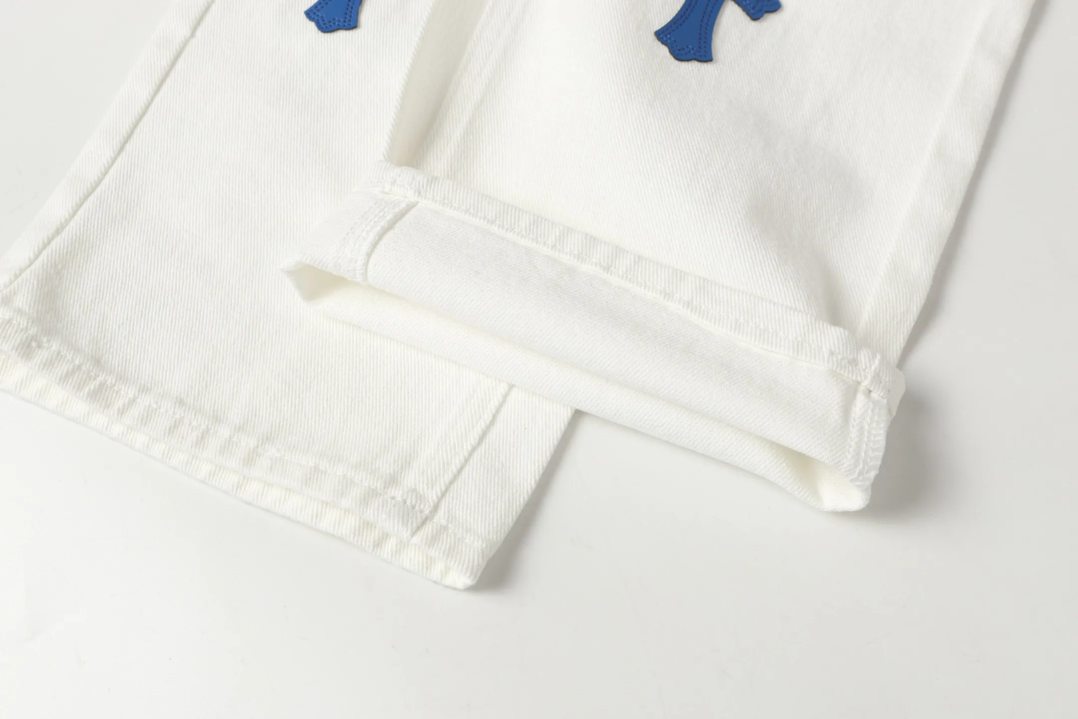 P270 Cross-border quantity model, please do not place an order if you are pursuing quality - Chrome Hearts/Chrome Hearts Cross✝️Applied leather embroidered washed jeans, trousers and casual pants -High weight, high density and high quality. The wool is soft, delicate and skin-friendly. It feels soft and silky. It has excellent warmth and skin-friendly properties. 28 30 32 34 36